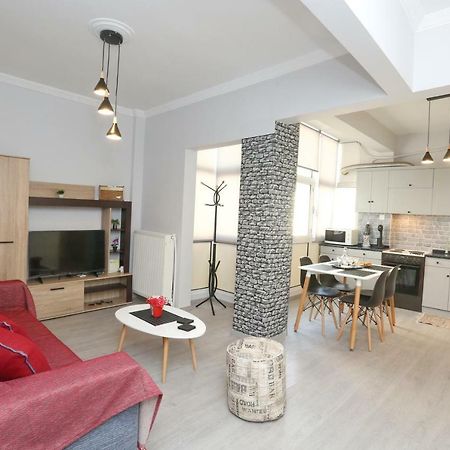 Oli'S Luxury Apartment テッサロニキ エクステリア 写真