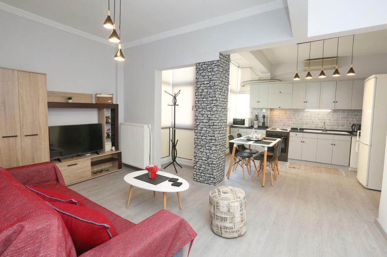 Oli'S Luxury Apartment テッサロニキ エクステリア 写真