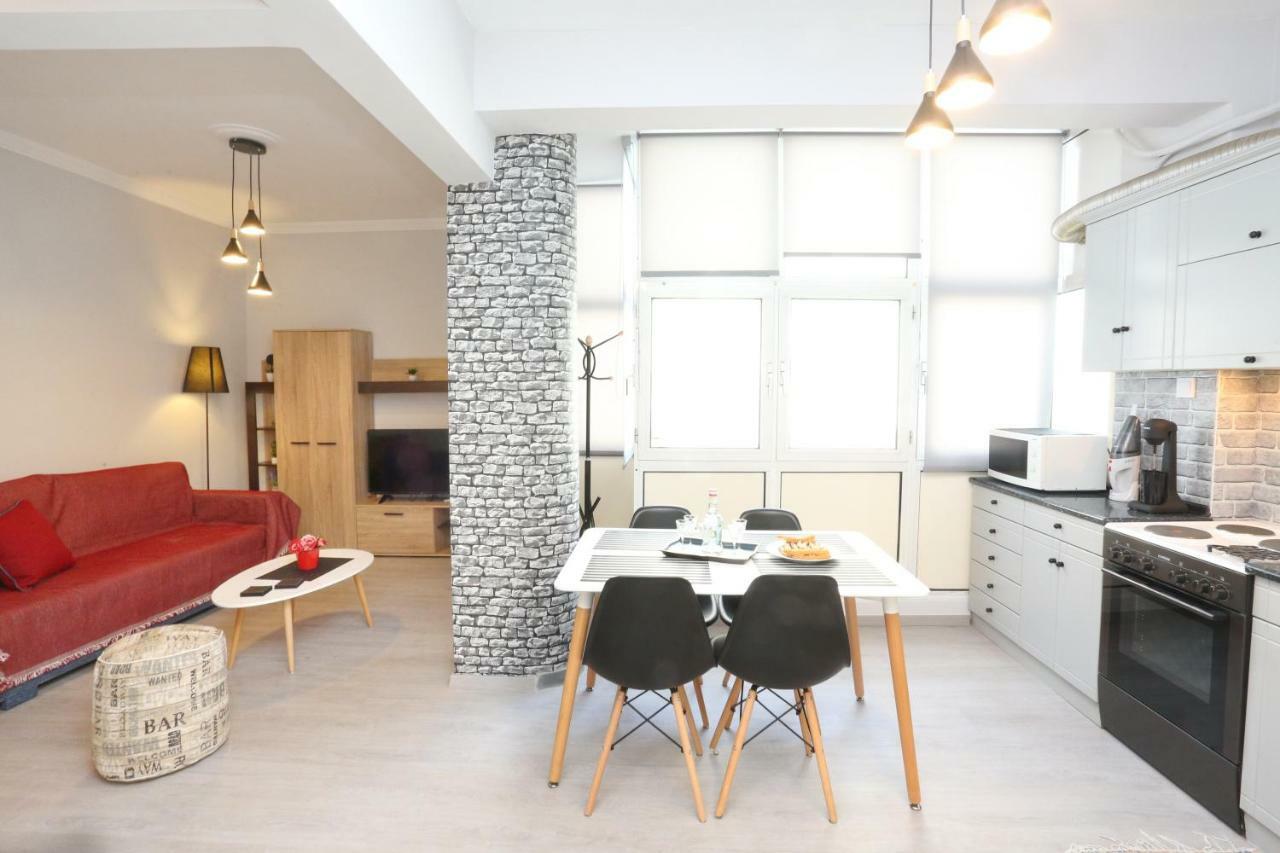 Oli'S Luxury Apartment テッサロニキ エクステリア 写真